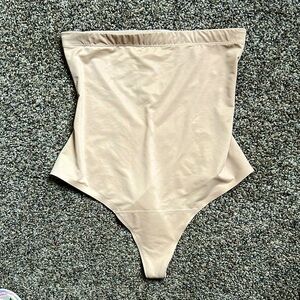 Spanx Assets High Waist Thong Panty Size Medium Neutral (Nude) NWOT